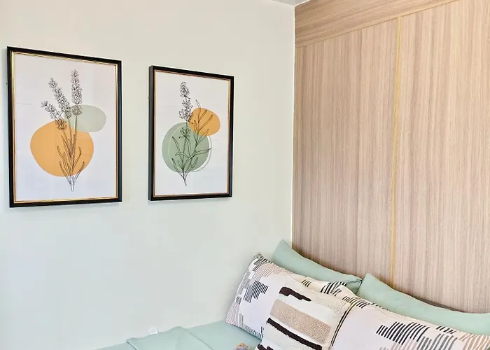 Shore 2 Condotel Near Airport Moa View Aparthotel